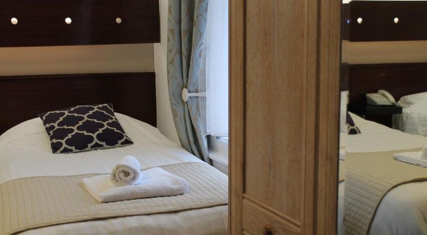 Photo of Ashley Hotel