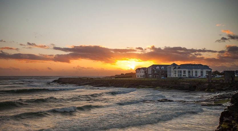 Armada Hotel Holiday Rentals in Miltown Malbay Co. Clare Ireland