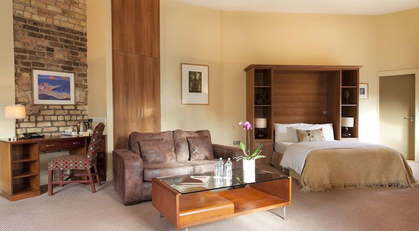 Photo of Becketts Hotel