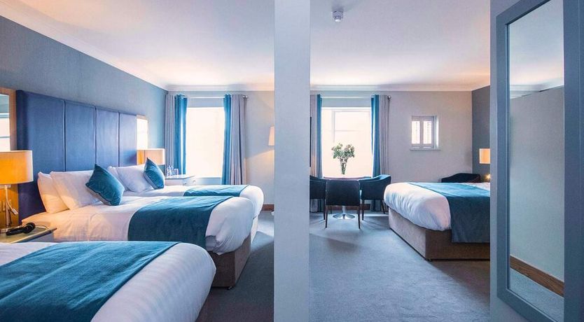 Photo of Riverside Park Hotel