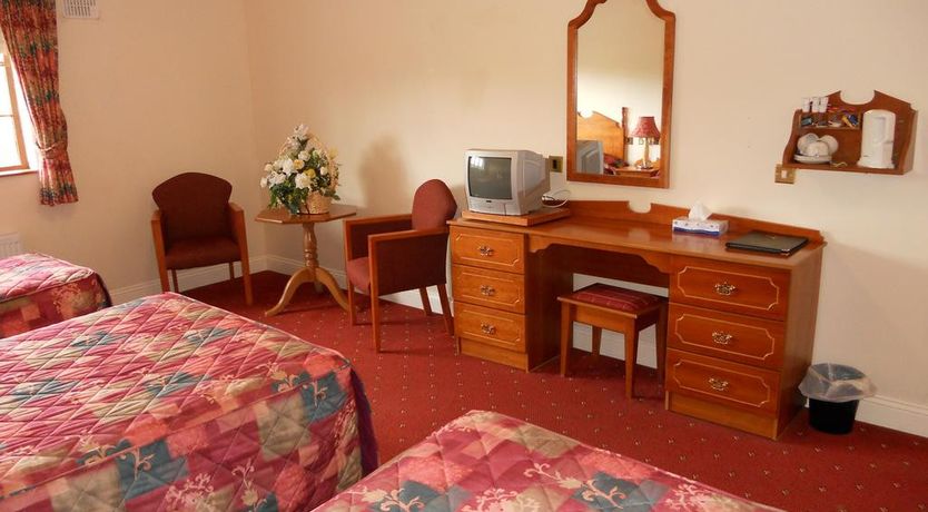 Photo of Rhu Glenn Country Club Hotel