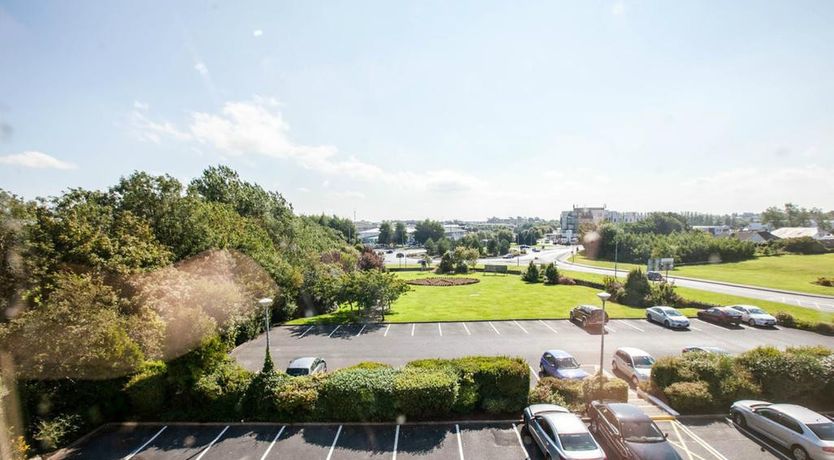 Photo of Menlo Park Hotel