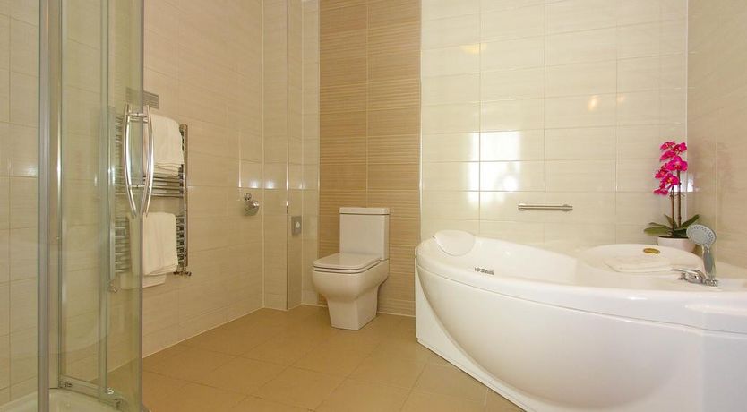 Photo of Menlo Park Hotel