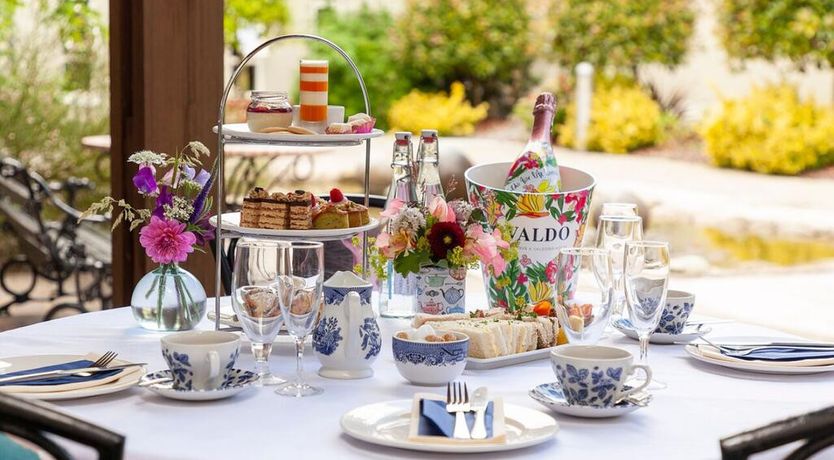 Photo of Horse And Jockey  Hotel