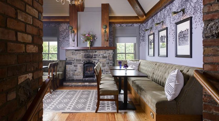 Photo of Meadowlands Hotel