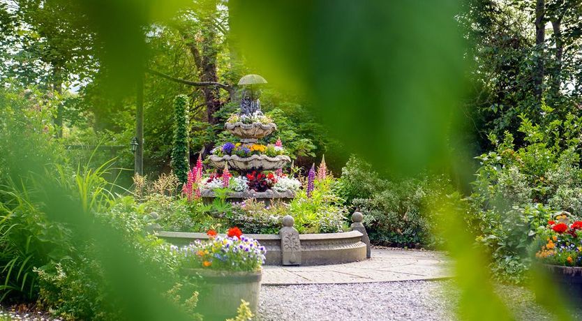 Photo of Meadowlands Hotel