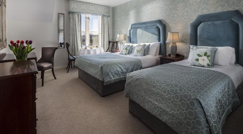 Photo of Landmark Hotel