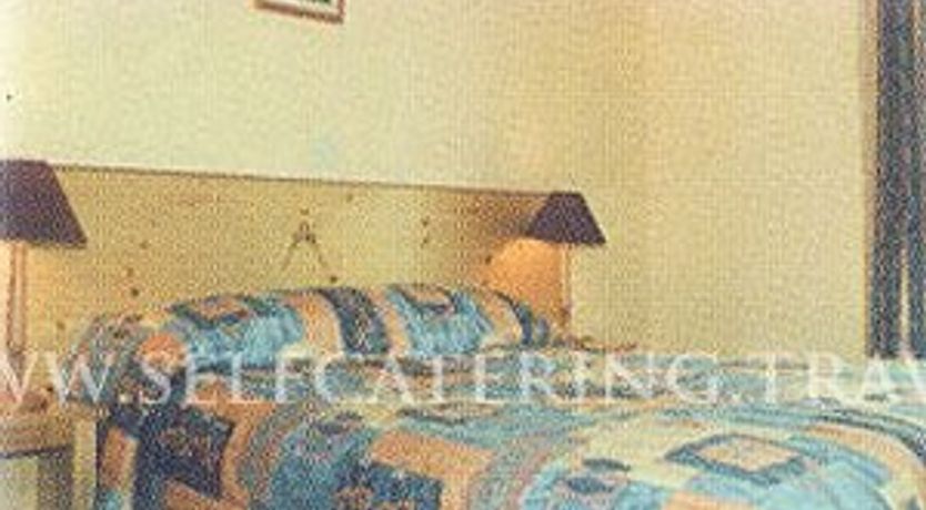 Photo of Carrolls Hotel