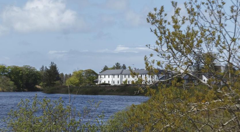 Photo of An Chuirt Hotel