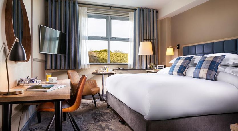 Photo of Harbour Hotel