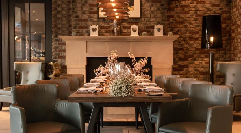 Photo of Harbour Hotel