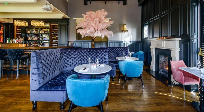 Photo of Victoria House Hotel