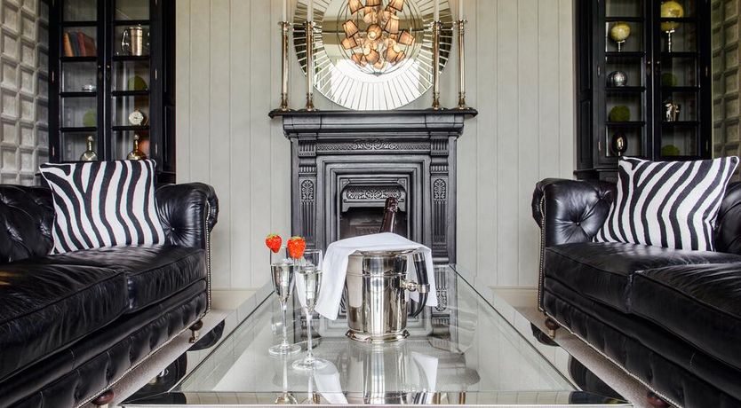 Photo of Victoria House Hotel