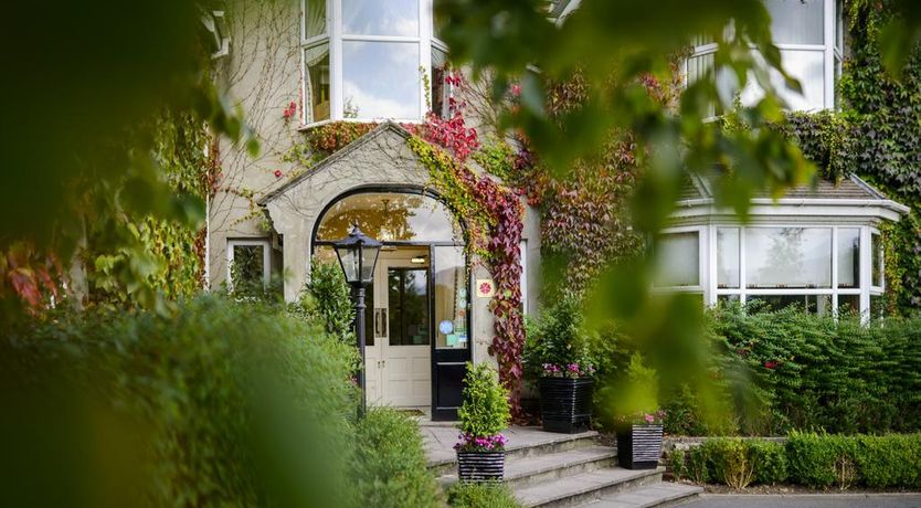 Photo of Victoria House Hotel