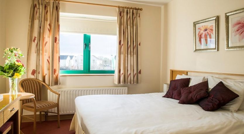 Photo of The Arches Hotel