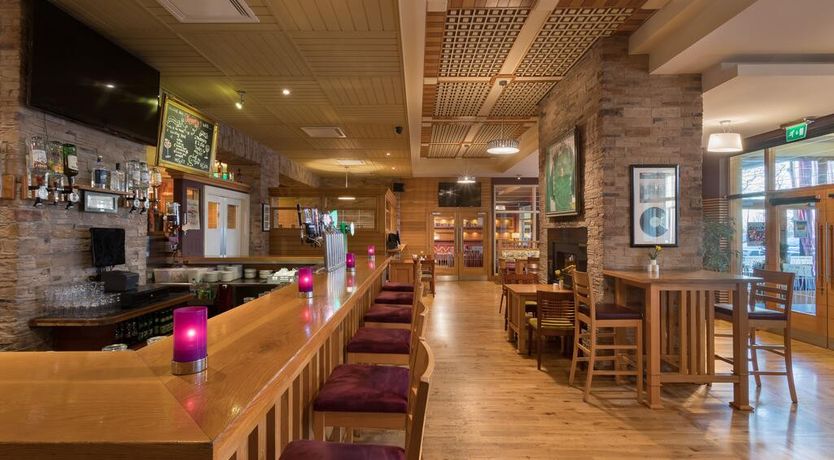 Photo of Raheen Woods Hotel