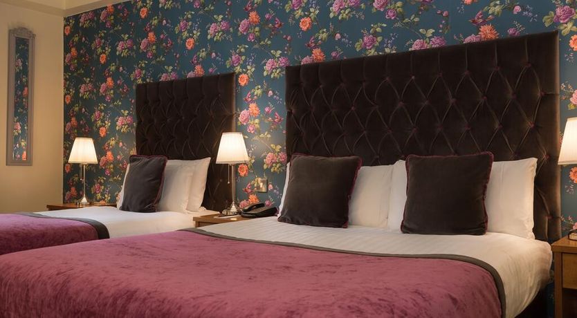 Photo of Raheen Woods Hotel