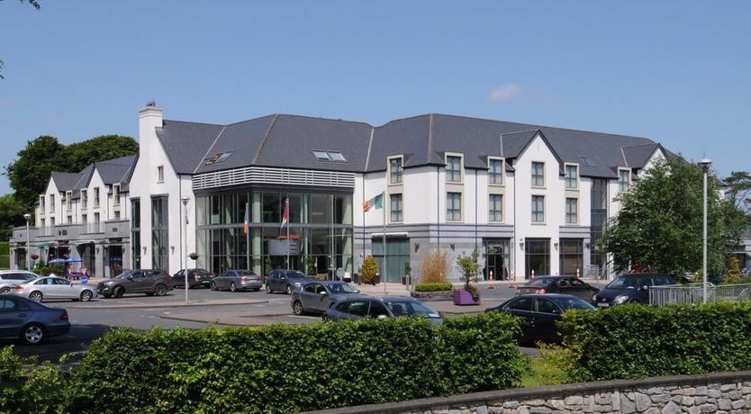 Photo of Raheen Woods Hotel