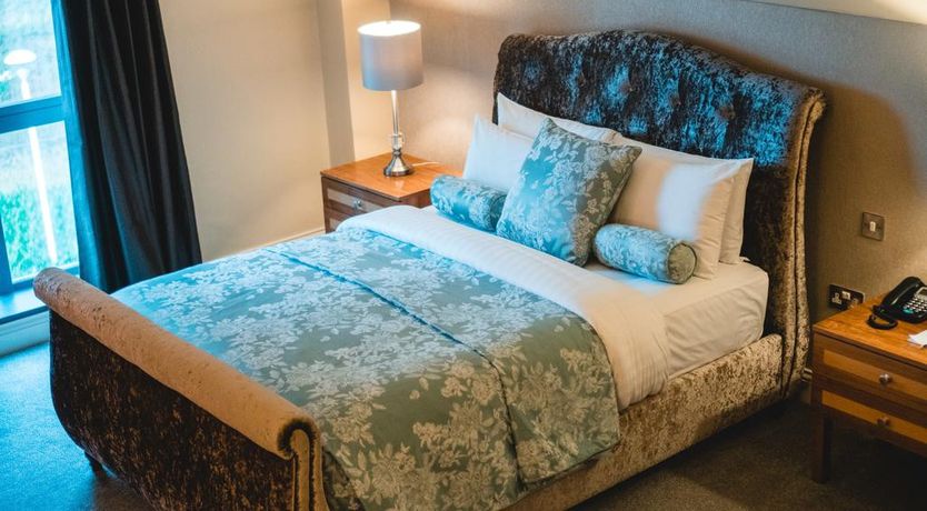 Photo of Raheen Woods Hotel