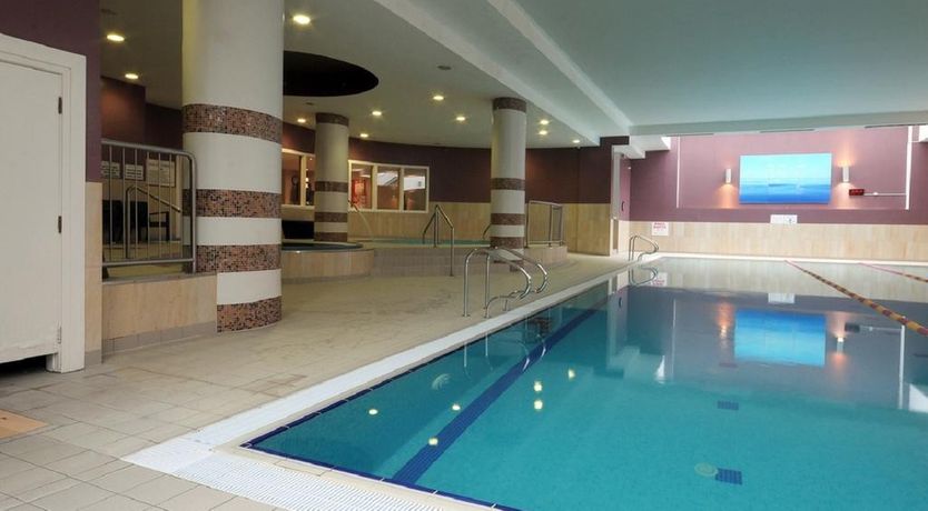 Photo of Raheen Woods Hotel