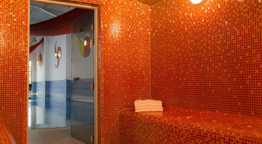 Photo of Clonmel Park Hotel