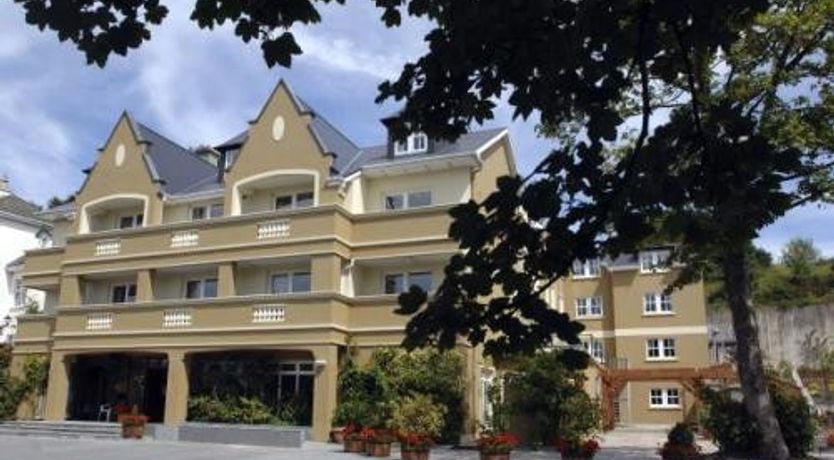 Photo of Earls Court Hotel