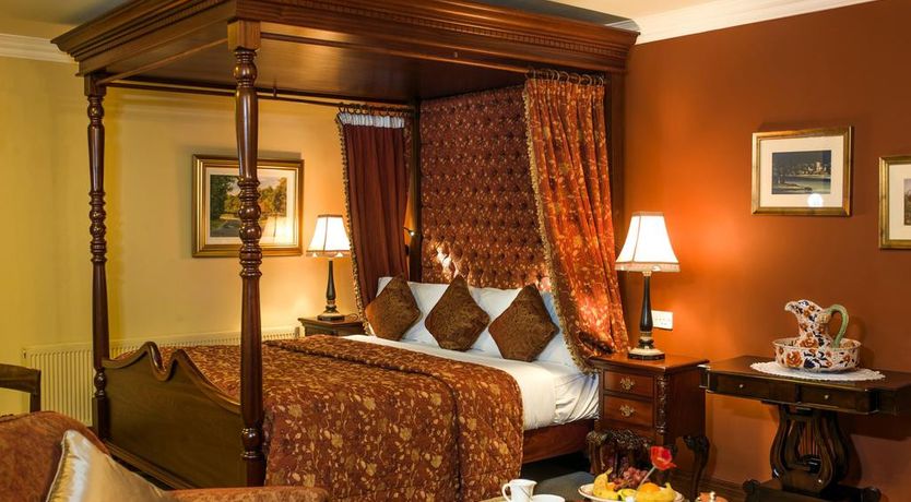 Photo of Earls Court Hotel