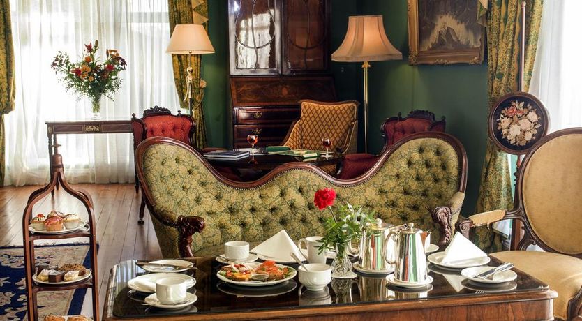 Photo of Earls Court Hotel