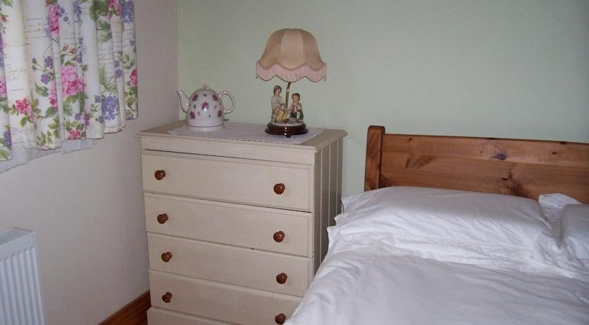 Photo of An Caladh Gearr Thatched Cottage