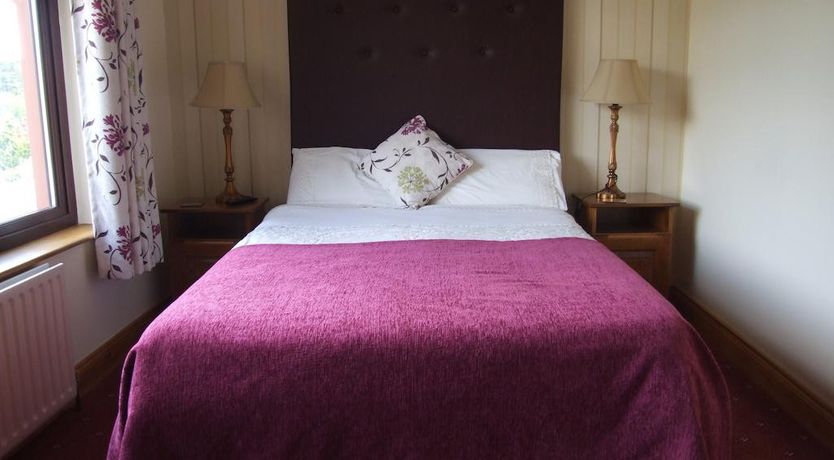 Photo of O'Sheas Ceol Na Habhann B&B