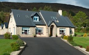 Photo of Eas Dun Lodge B&B