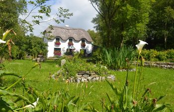 Lissyclearig Thatched Cottage B&B Holiday Cottage