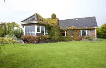 Inny Bay Bed And Breakfast Holiday Cottage