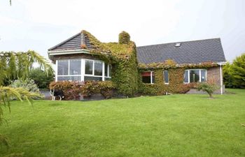Inny Bay Bed And Breakfast Holiday Cottage