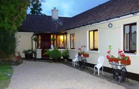 Ashgrove Bed And Breakfast Holiday Cottage