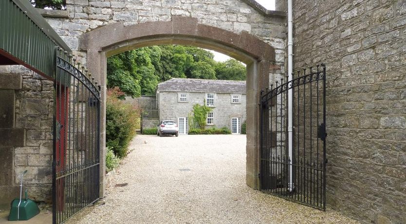 Photo of Ross House Equestrian Centre
