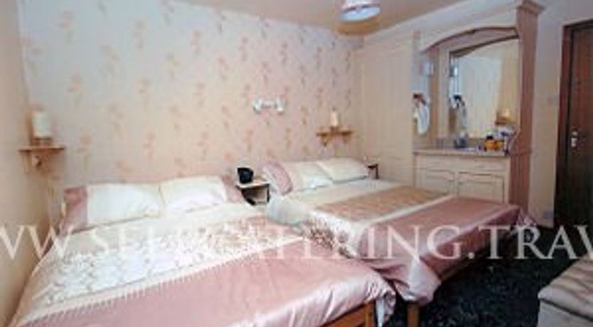 Photo of Glebe Farmhouse