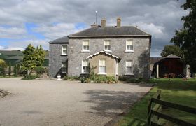 Photo of moate-lodge