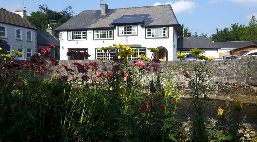 Photo of River Lodge B&B