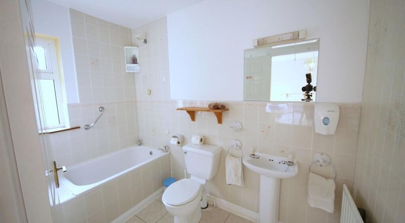 Photo of Launard House B&B