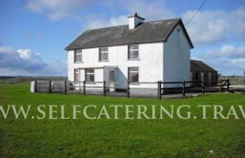 Treacys Farmhouse Holiday Cottage