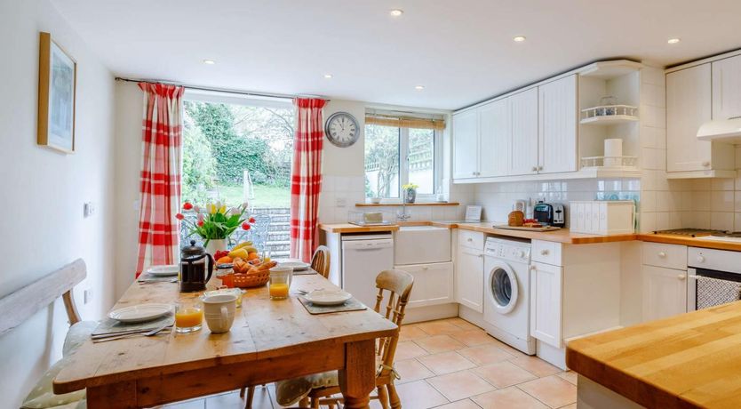 Photo of 2 Bed in Dorchester