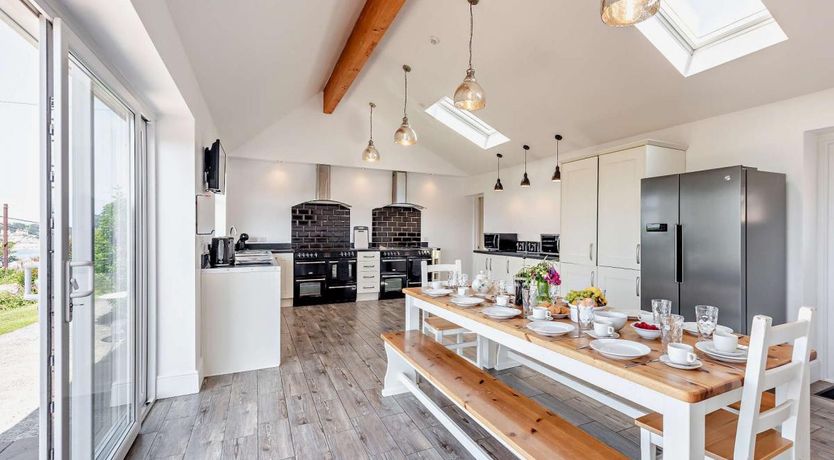 Photo of 11 Bed in Instow