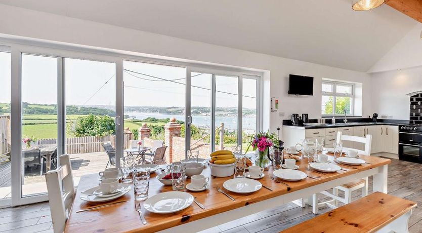 Photo of 11 Bed in Instow