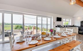Photo of 11 Bed in Instow