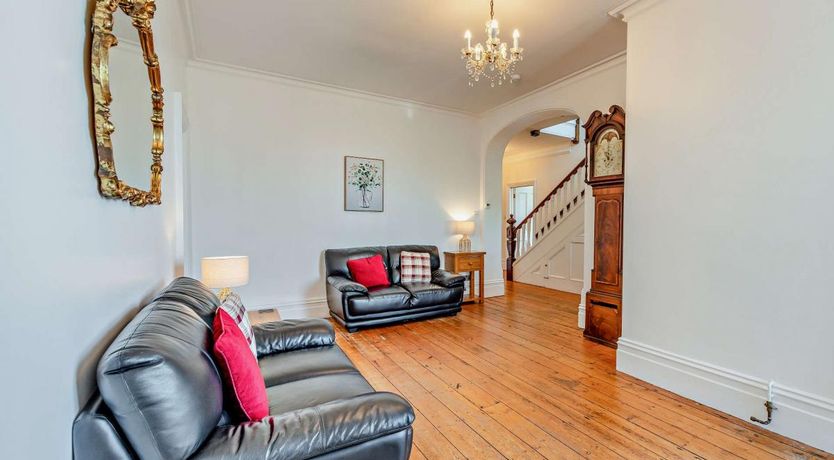 Photo of 11 Bed in Instow