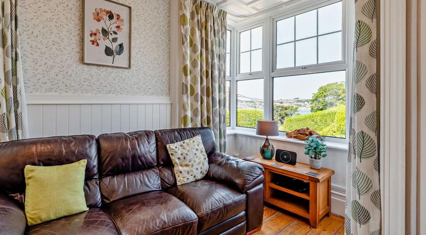 Photo of 11 Bed in Instow