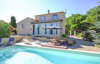 Les Iris Villa