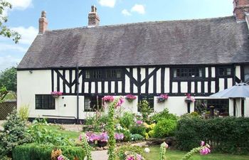 Stallington Hall Farm Holiday Cottage