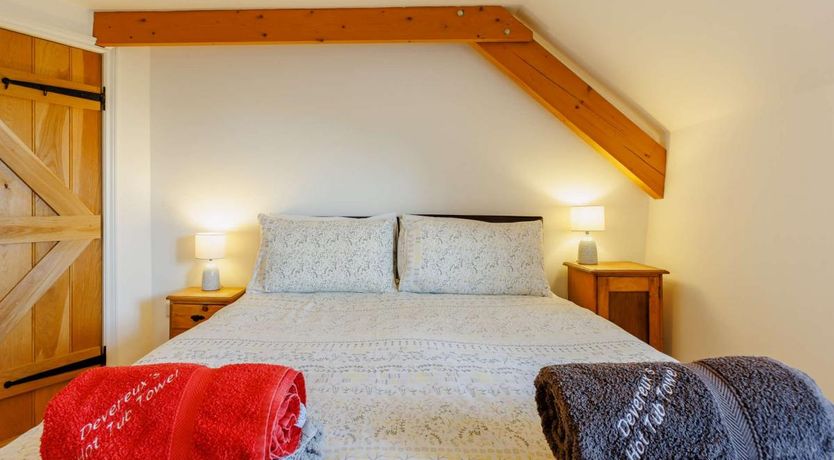 Photo of 4 Bed in Littleham